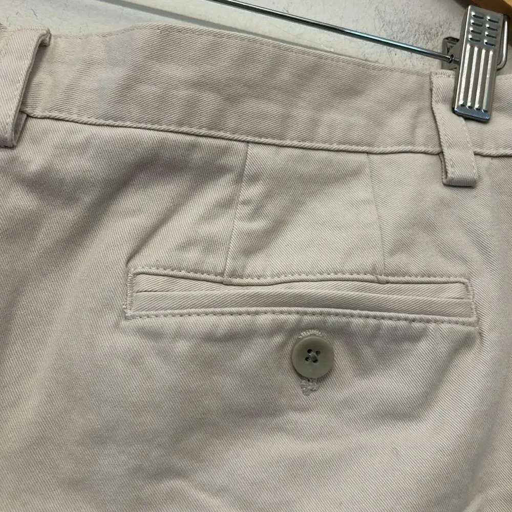 Banana Republic Men's khaki Shorts Size 36 EUC